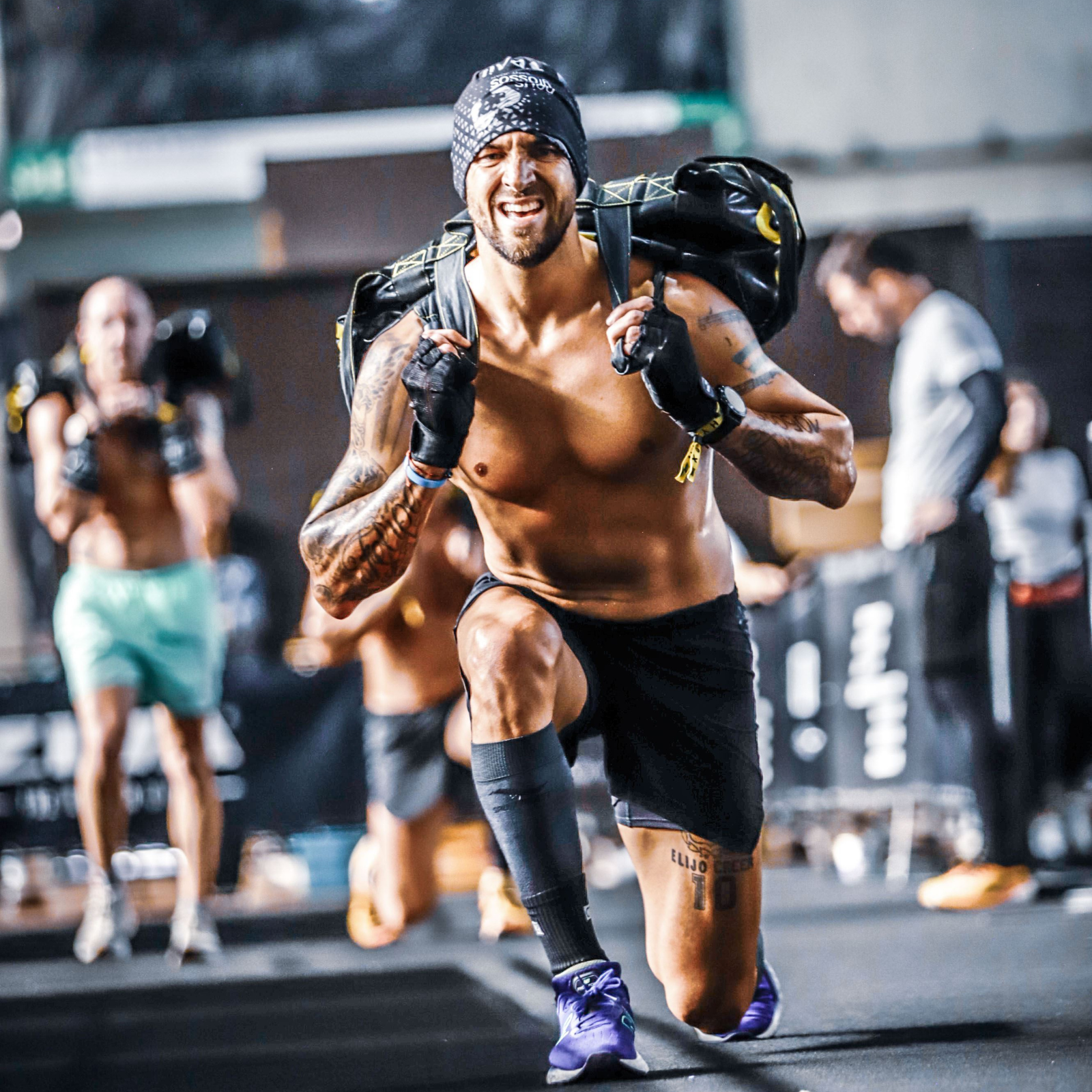 La entrega y el compromiso que Lucas transmite en cada entrenamiento son realmente motivadores. Gracias a su guía, he logrado superar mis propios límites y competir al máximo nivel. Si estás buscando mejorar en HYROX o DEKA, él es la persona indicada.